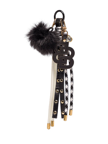 Schwarzer Taschenanhänger mit Pompon und Logo — Ansicht 1