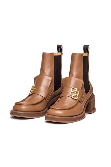 Camel pele com salto Botins Chelsea