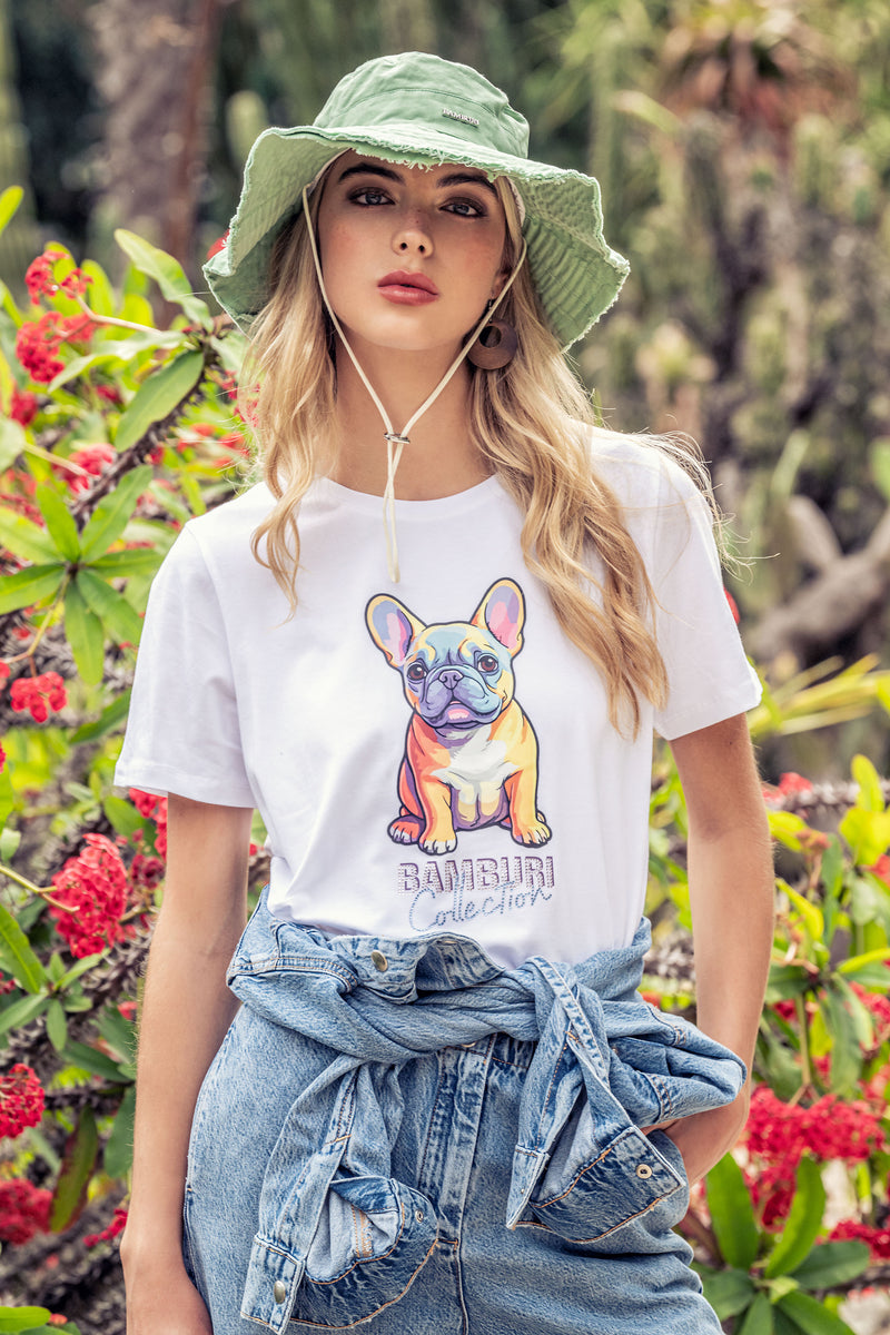 T-Shirt Branca com Estampa Multicolor de Bulldog Francês